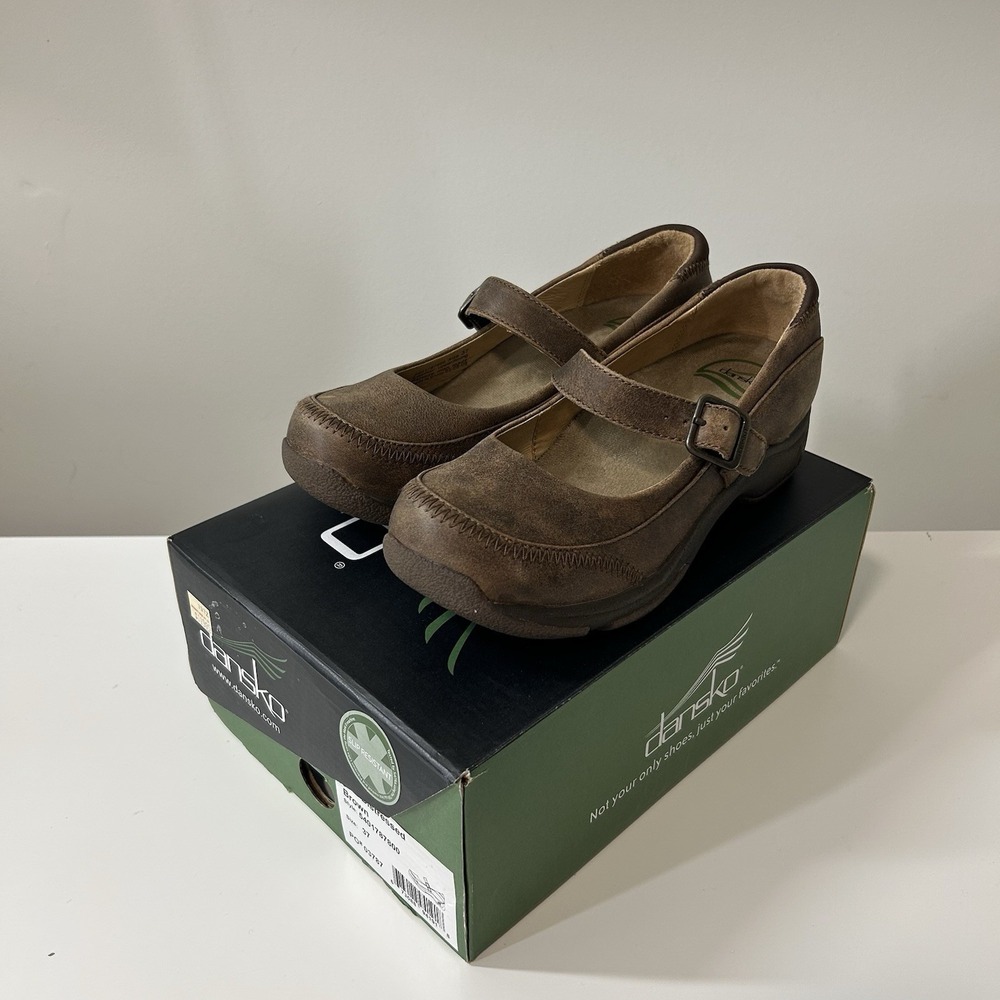 Dansko Kate Women's 37 US 7 Brown Mary Jane Shoe Pre Owned